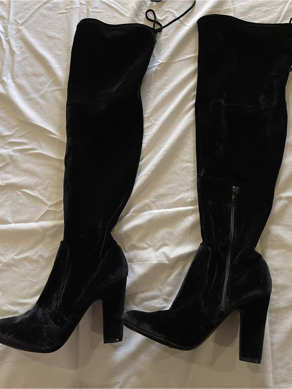Unisa 8.5M Black Over-the-Knee Boots Sexy 4” Heels, Stretchy w/adjustable ties.